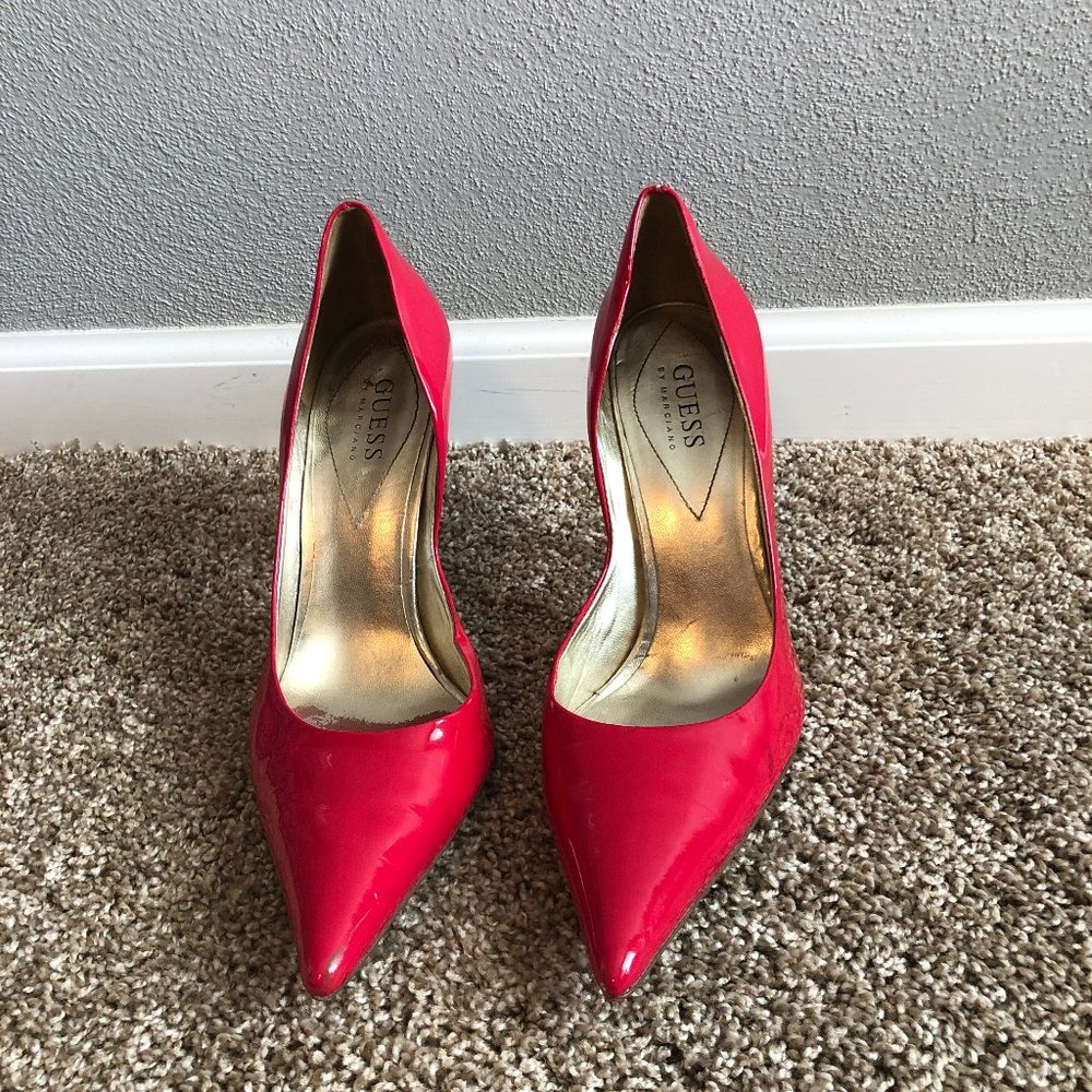 MOVING SALE- MAKE AN OFFER! Classic Hot Pink Guess Pumps, Size 8